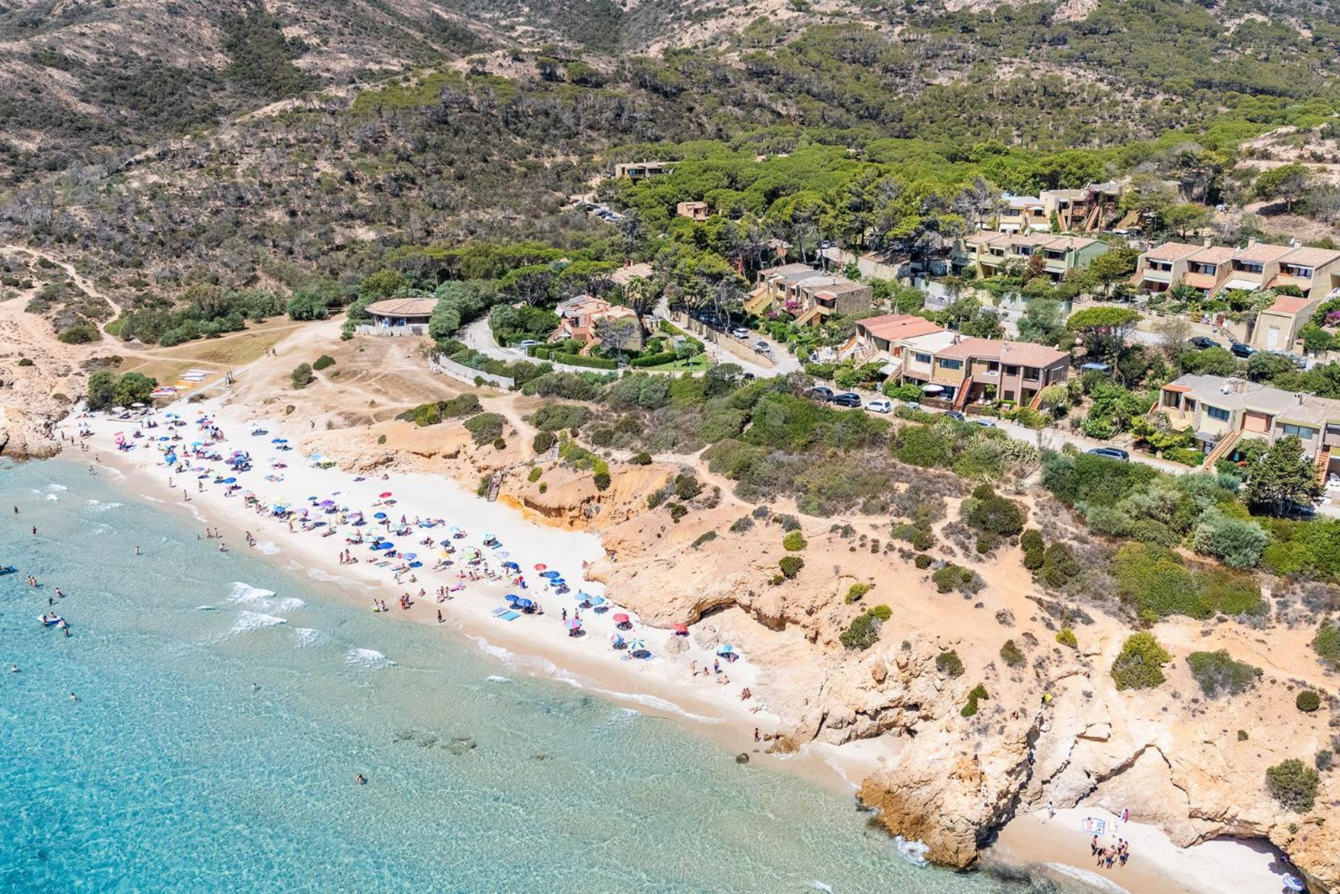 Pinus Village Apartments, 100m To *