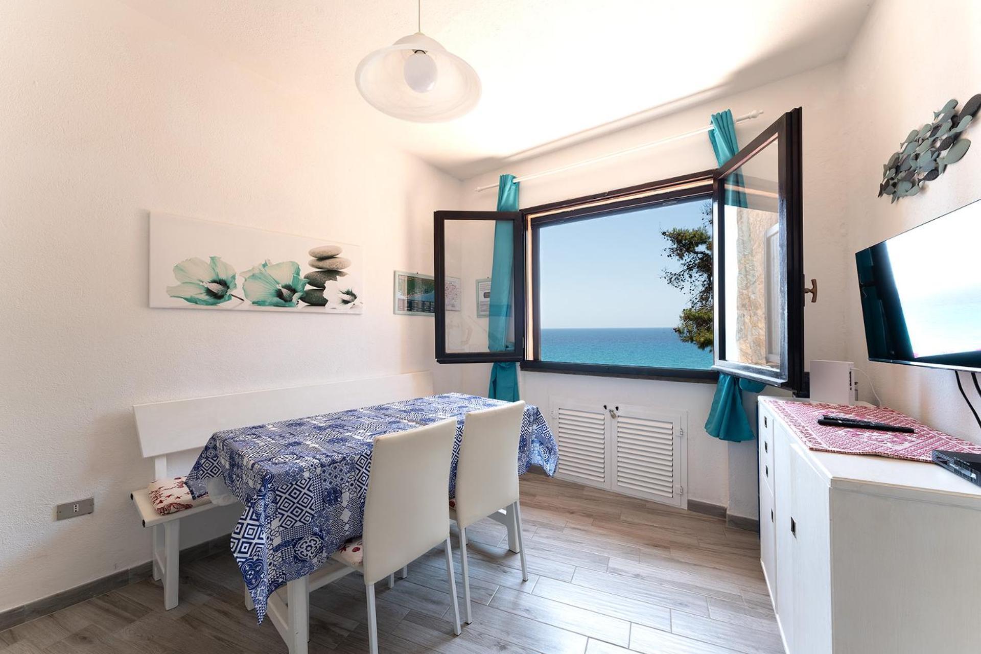 Pinus Village Apartments, 100m To *